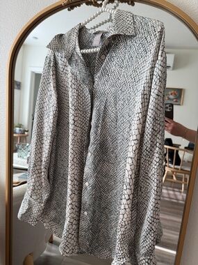 H&M Button-Down Shirt